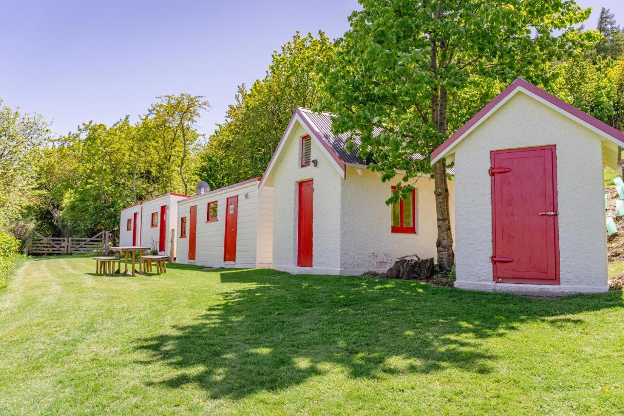 Mount Cook Station Huts Hotel Lake Tekapo Ngoại thất bức ảnh